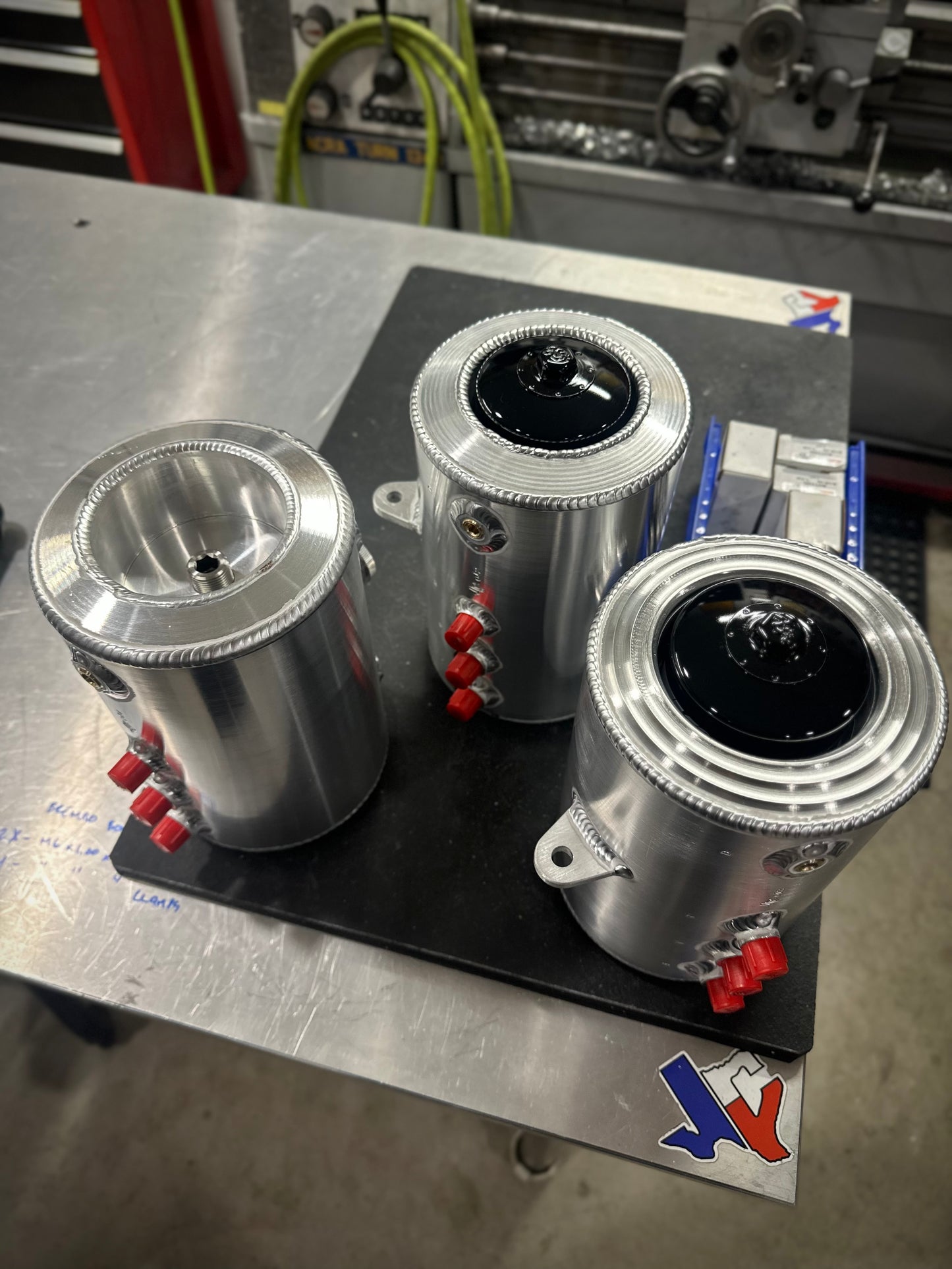 Aluminum oil tank with filter